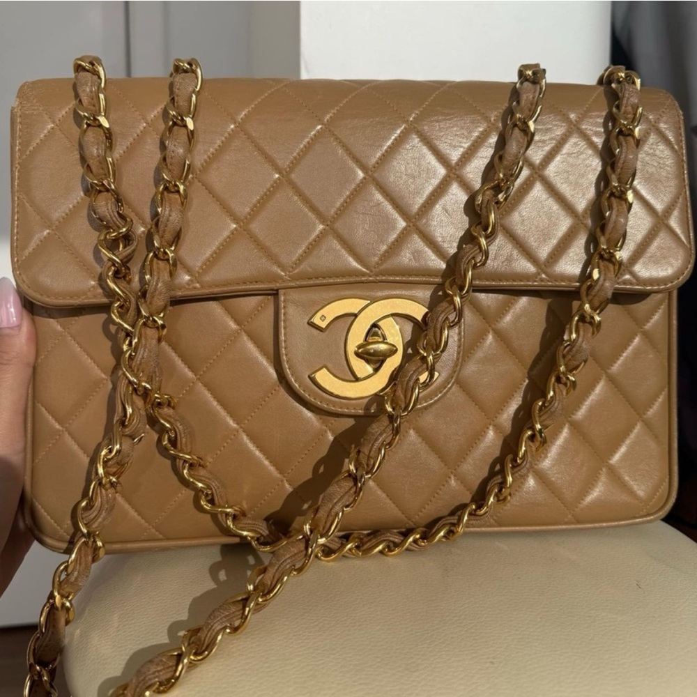 Authentic CHANEL Caramel Beige Leather 24kt Gold Hardware Leather Flap Bag RARE!